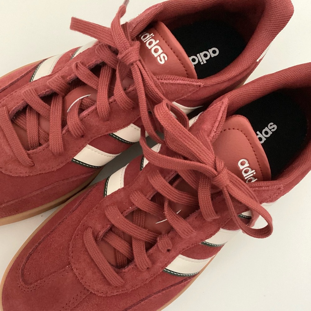 \Adidas\ NWT Men’s Barreda Sneakers - Picture 4 of 12
